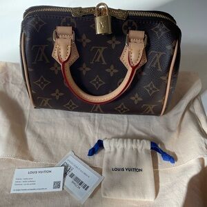Louis Vuitton Speedy 20 - microchipped